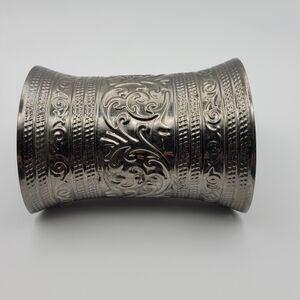 Intricate Silver tone Cuff Bracelet